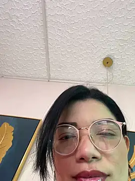 valerie lya online show from November 3, 8:02 pm