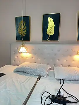 valerie lya online show from August 1, 1:24 pm