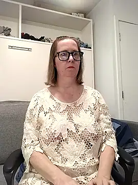 SweetandNaughty1 online show from January 14, 8:25 pm