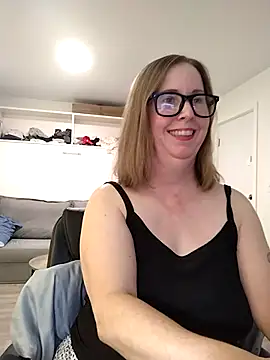 SweetandNaughty1 online show from August 9, 5:01 am