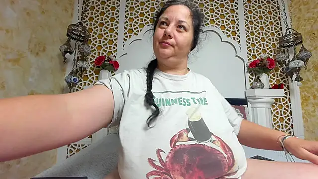 AleshaArabian online show from December 2, 5:09 am