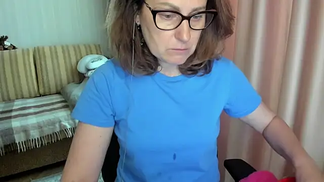 lauraoven online show from May 20, 12:35 pm