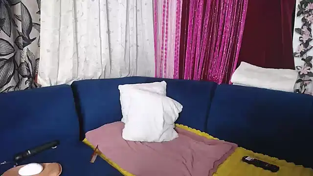 crystalbxx online show from July 14, 6:01 pm