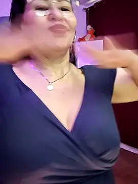 esmeralda milf online show from July 22, 8:43 pm
