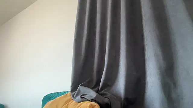 Snapshot of Iris_cherry chatting on October 4, 10:21 am Iris cherry online show from October 4, 10:21 am