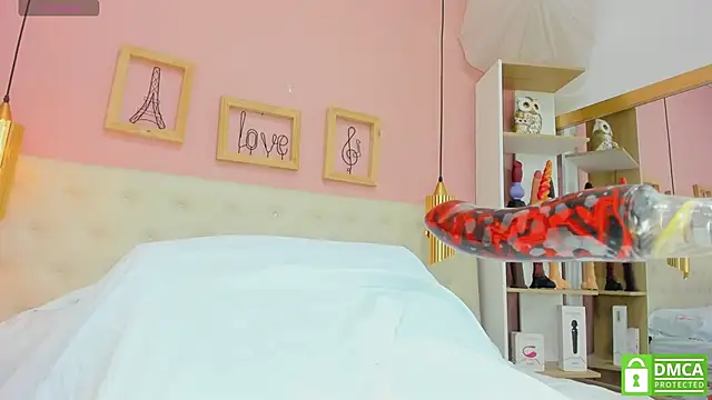 leylla  online show from May 2, 7:39 pm