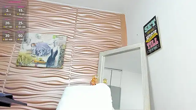 mia pineda online show from March 17, 8:57 pm