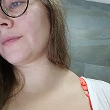 KellyKleine online show from November 20, 7:42 am