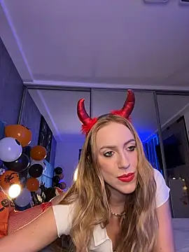 AlyaSeduce online show from October 25, 3:30 pm