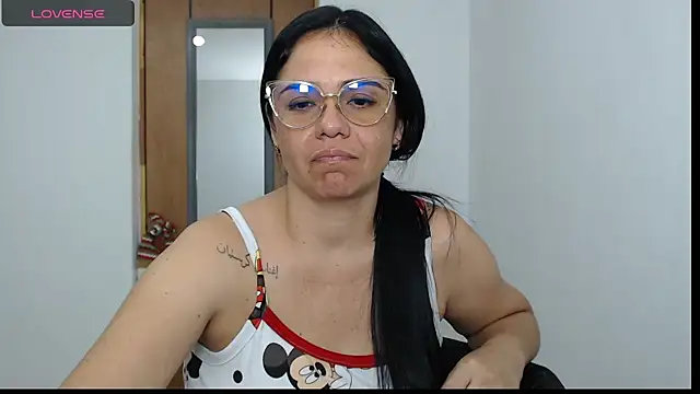 selena ferri online show from December 16, 4:07 am