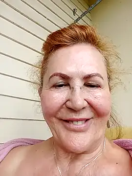 Hottie-Mom online show from June 30, 5:01 pm