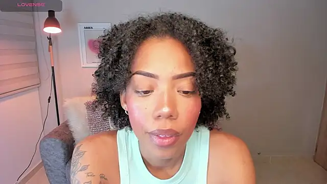 ashley 23  online show from July 5, 4:19 am