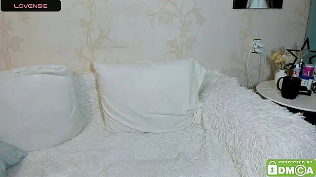 EmmaAmazingEyes online show from March 14, 7:59 pm