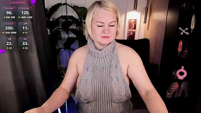 YolandaKiss online show from June 18, 8:36 pm