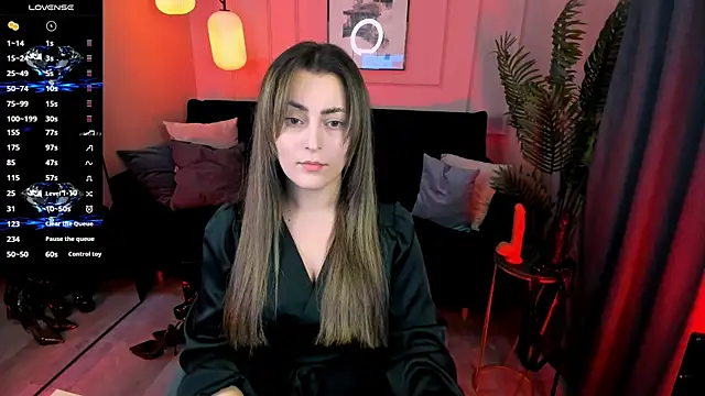 KylieMellow online show from August 3, 1:28 pm