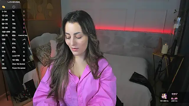 KylieMellow online show from June 22, 5:37 am
