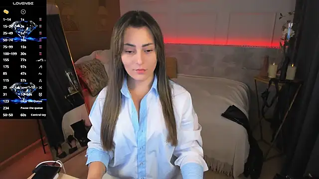 KylieMellow online show from July 29, 5:18 am