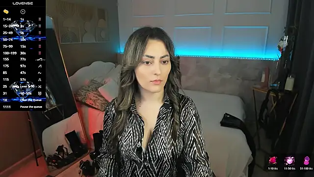 KylieMellow online show from June 28, 1:18 pm