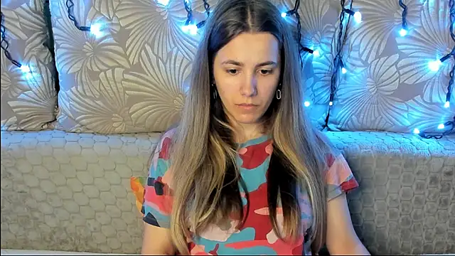 MaggieCake online show from June 21, 3:32 am