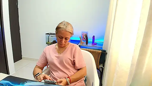 Snapshot of Naty_Stone chatting on September 29, 8:36 pm Naty Stone online show from September 29, 8:36 pm