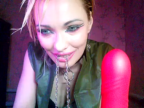 WildMissNiks online show from November 13, 8:57 am