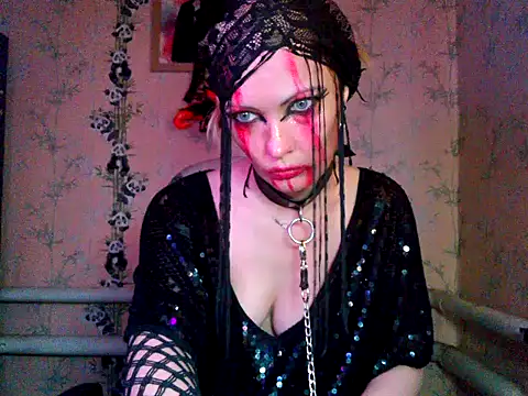 WildMissNiks online show from October 31, 10:08 am