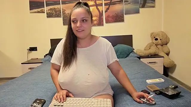 adelline online show from August 1, 9:17 pm