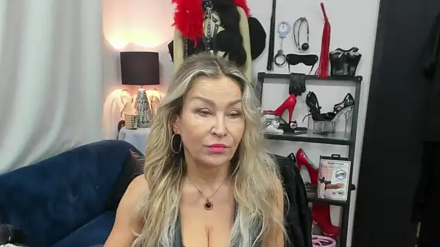 crystaLUX online show from November 13, 5:28 am