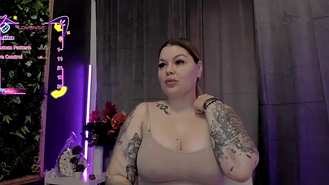 Raven Luna online show from November 26, 5:41 am