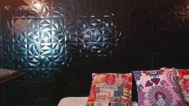 PINK  LOLA1 online show from February 6, 11:46 am