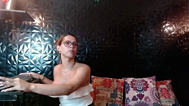 PINK  LOLA1 online show from July 25, 12:23 pm