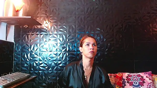 PINK  LOLA1 online show from March 6, 11:55 pm