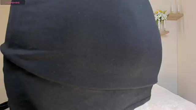 maryevans  online show from March 12, 1:03 pm