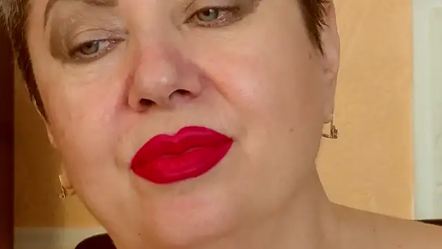 LadyPosh online show from June 13, 3:37 am