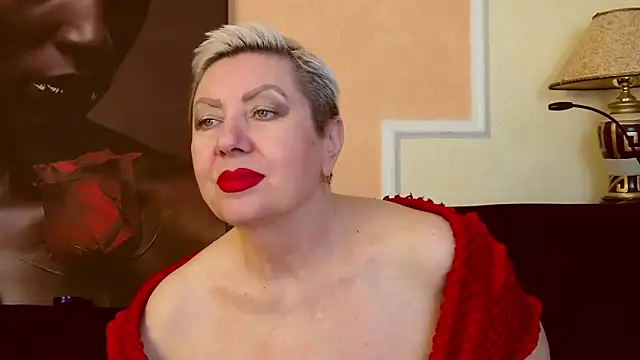 LadyPosh online show from November 11, 10:40 pm