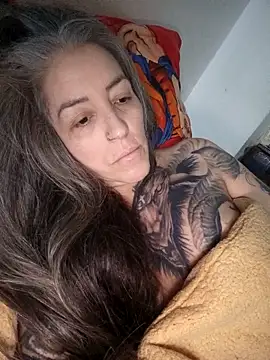 vamporasuccubus19777 online show from October 26, 1:01 am