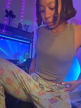 thebrattygoddess online show from December 19, 10:35 pm