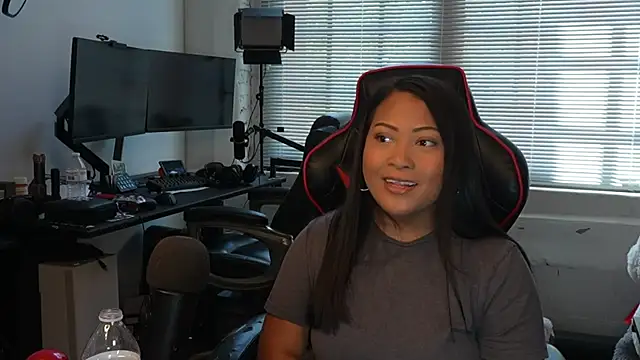 Bubbleliyah online show from April 3, 3:21 pm