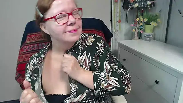 Adelewildx online show from October 23, 3:23 am