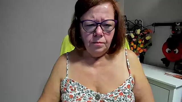 Adelewildx online show from July 23, 3:15 am