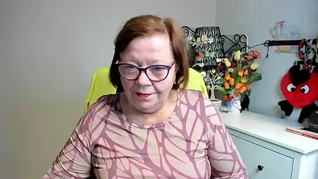 Adelewildx online show from June 16, 2:56 am