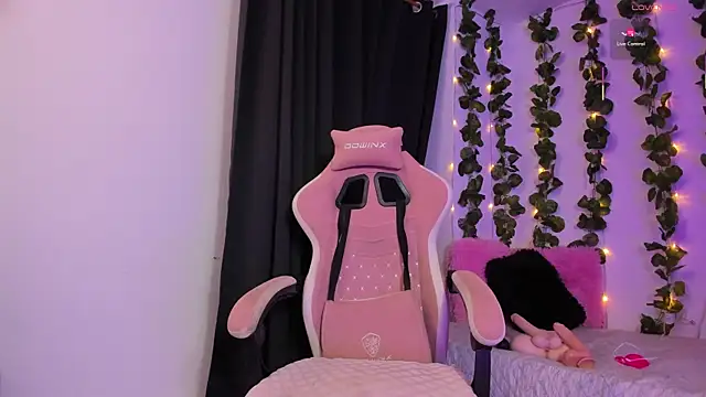 ashley morgan 18 online show from January 14, 3:22 am