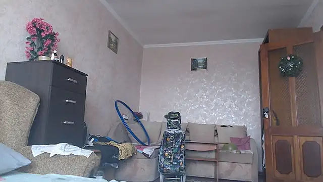 Amy August online show from July 17, 10:52 am