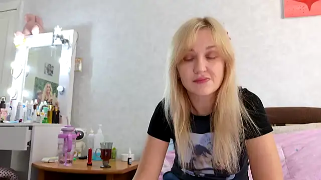 Hotty Evochka online show from October 7, 9:03 am