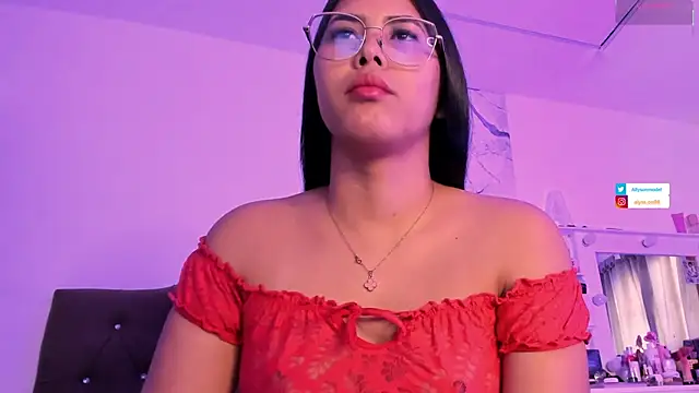 alysson 18 online show from July 21, 1:12 pm