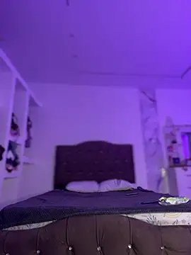 alysson 18 online show from July 7, 1:36 pm