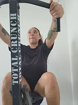 VickyHoult online show from May 3, 2:09 pm
