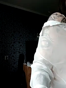 LazyTanukii online show from October 23, 6:52 am