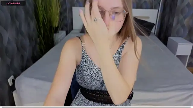CharmedDoll online show from August 3, 12:22 pm