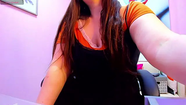 BattyMoll online show from February 3, 3:50 pm